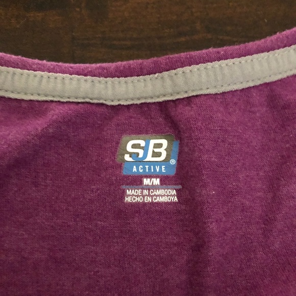 Woman’s blouse, size medium - Picture 8 of 8